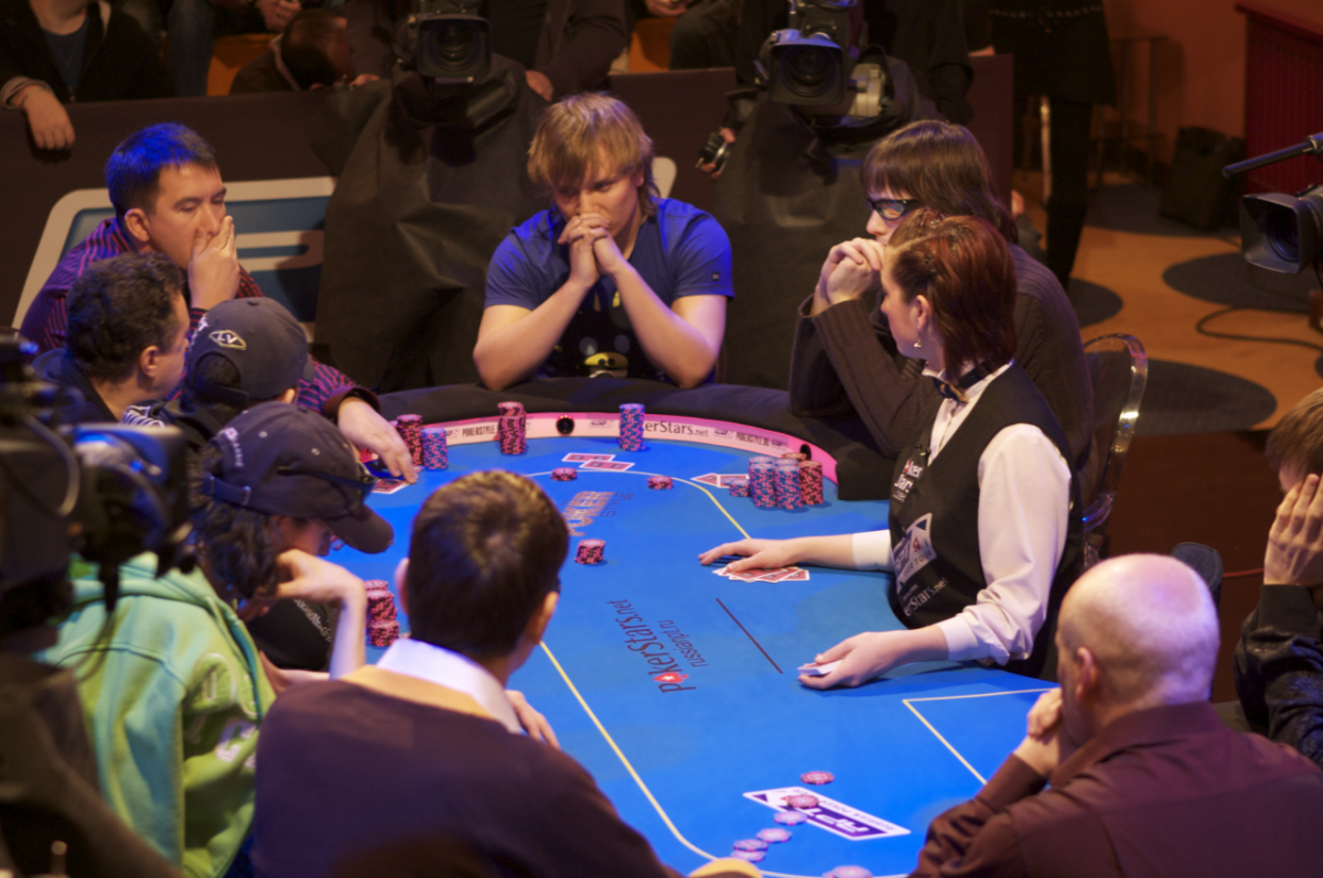 Покеристы и их поведение с соперниками за столом