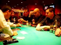 К чему может привести чрезмерное увлечение онлайн-покером?