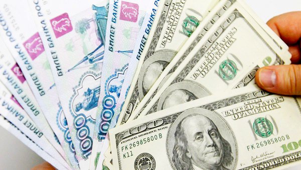 Найл Фаррелл влюбился в соперницу, в России можно менять валюту без документов и итоги Event 58 на WSOP 2016