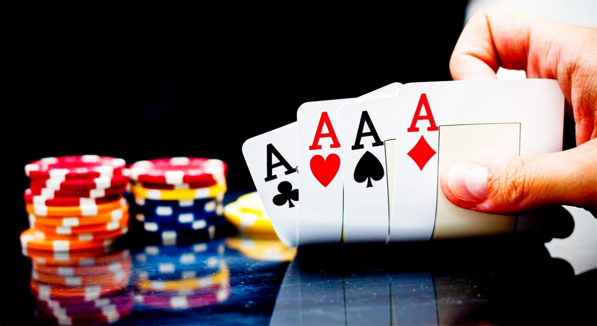 Тренер по покеру – каким он должен быть и что должен уметь?